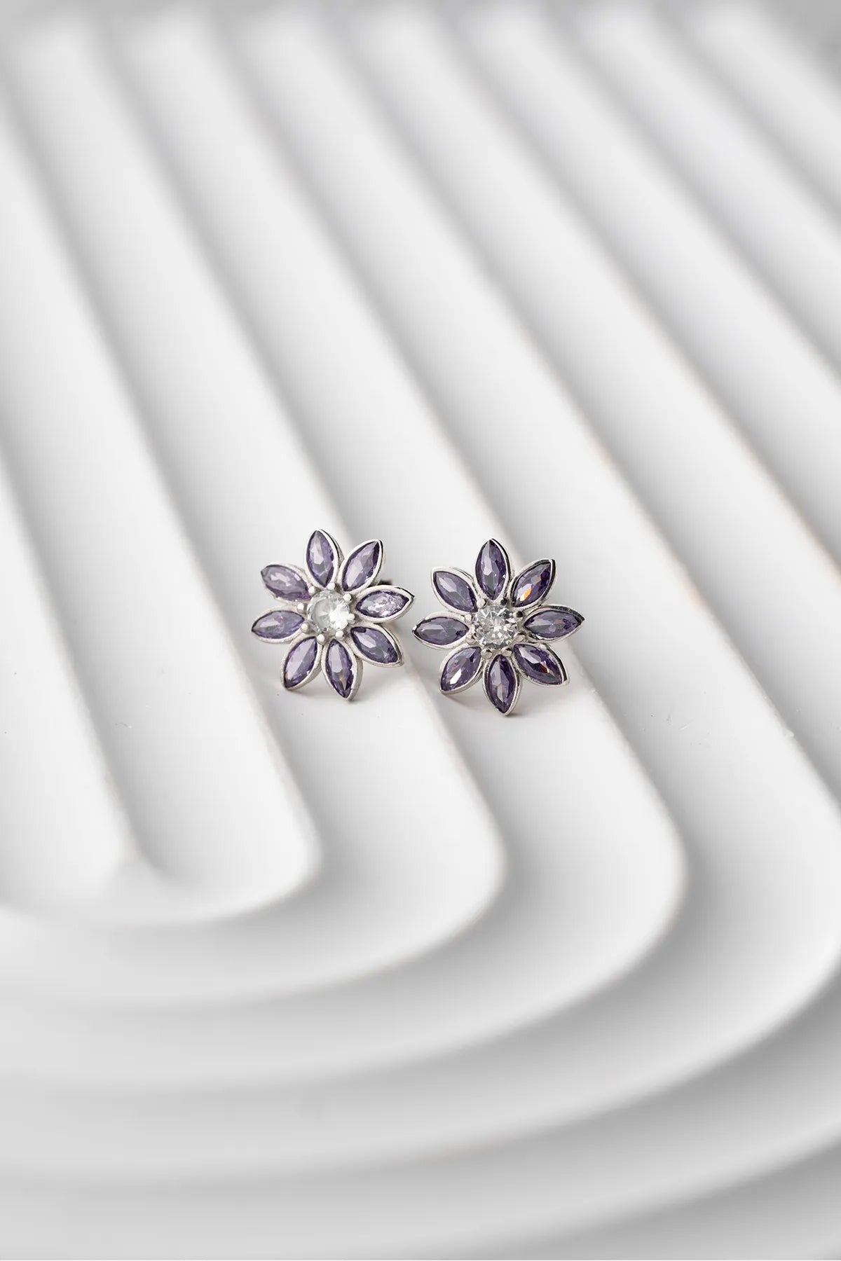 Lotus Bloom Ohrringe - Lila & 925 Silber