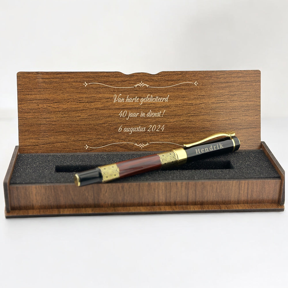 Personalisierter Stift – Schreibset mit gravierter Holzbox