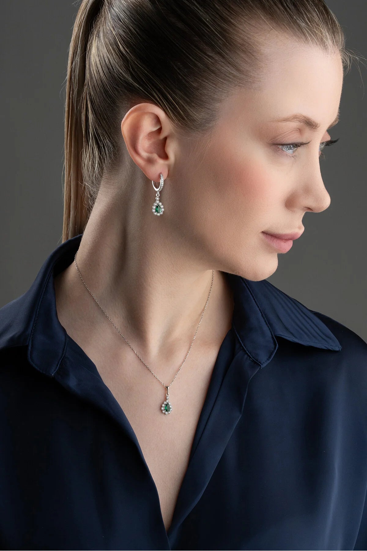 Emerald Elegantie – 925 Sterling Zilveren Oorbellen & Ketting Set