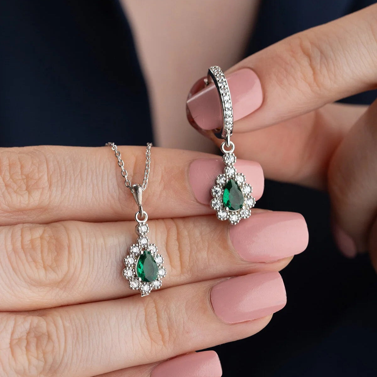 Emerald Elegantie – 925 Sterling Zilveren Oorbellen & Ketting Set
