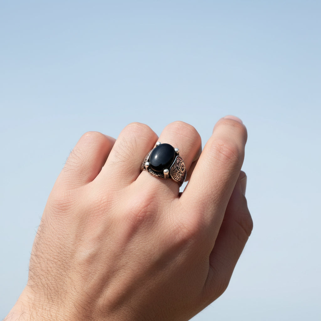 Silbermännerring mit Onyx