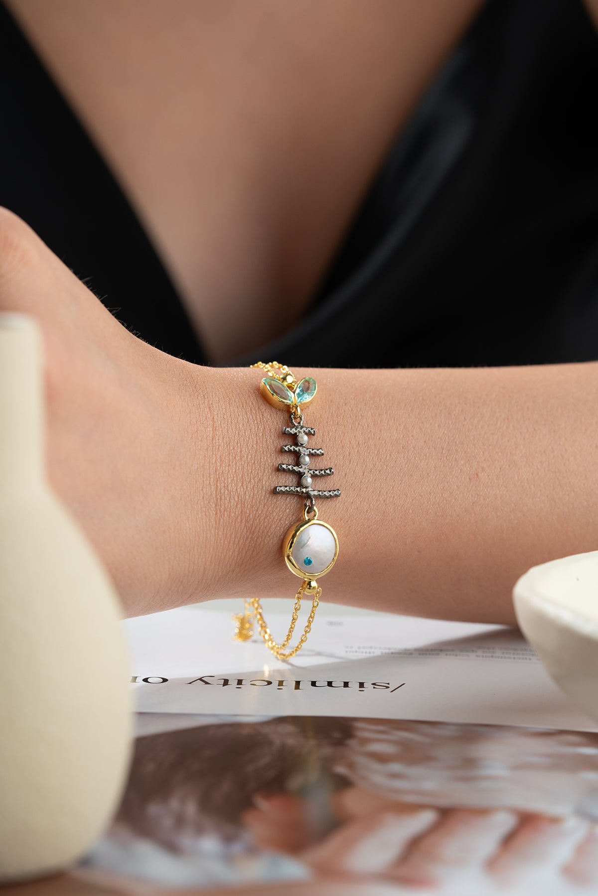 925 Silberarmband mit Fischgräten- und Edelsteinen