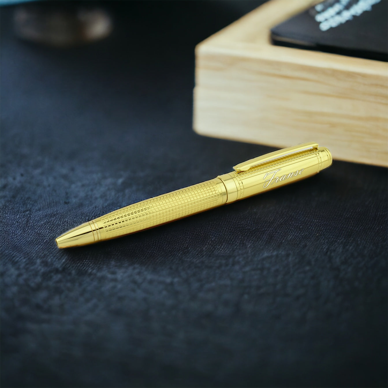 Personalisierter Goldstift – Kugelschreiber mit Gravur – Holzbox mit Gravur BLP1102-T-G