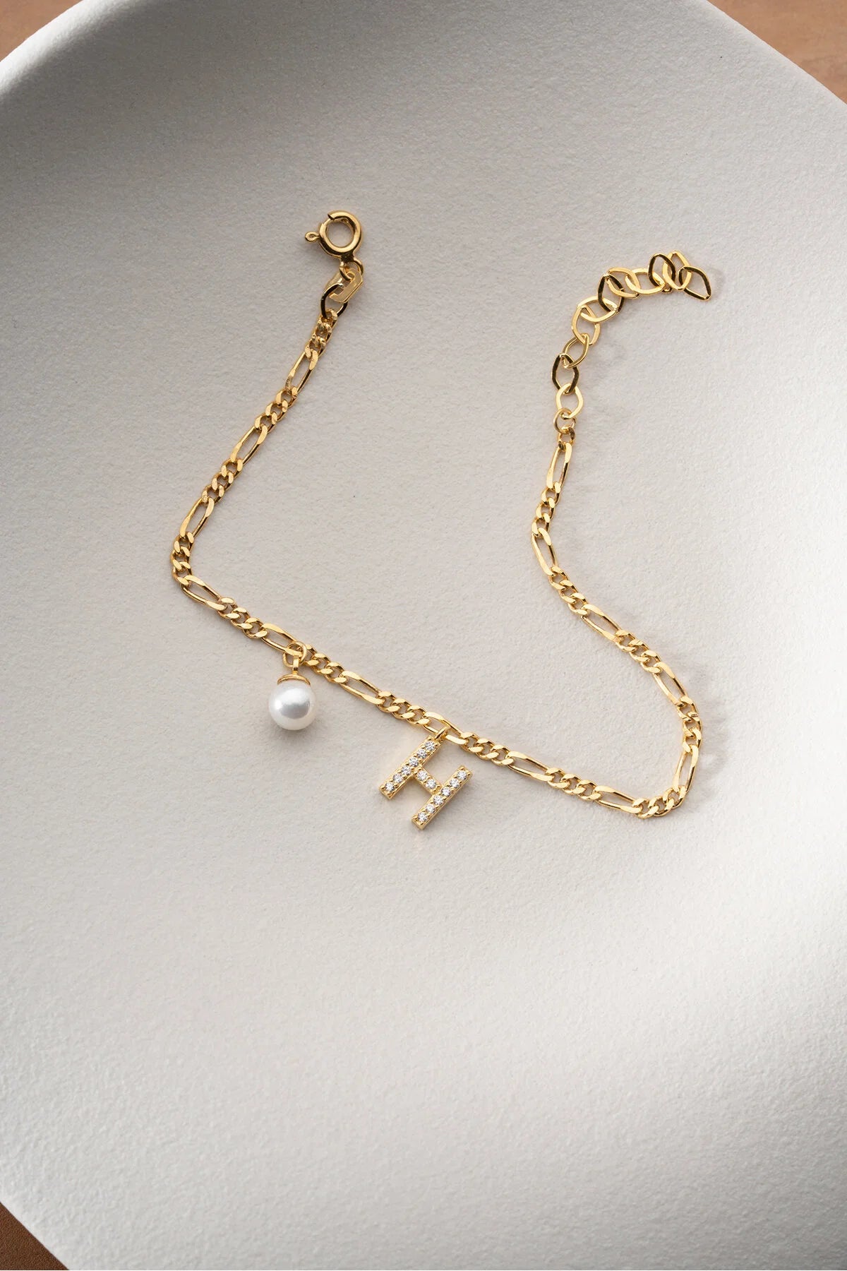Figaro Armband met Letter & Parel | 925 Zilver