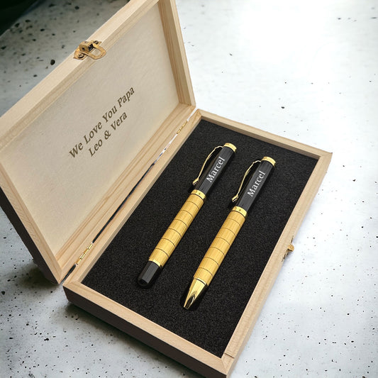 Personalisiertes Holzstift-Set – Tintenroller und Kugelschreiber-Geschenkset