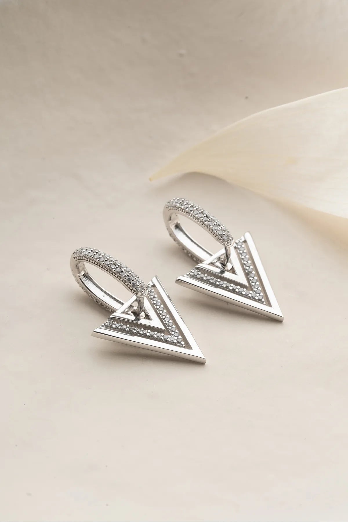 925 Ohrringe mit Sterlingsilberdreieck mit Zirkonia