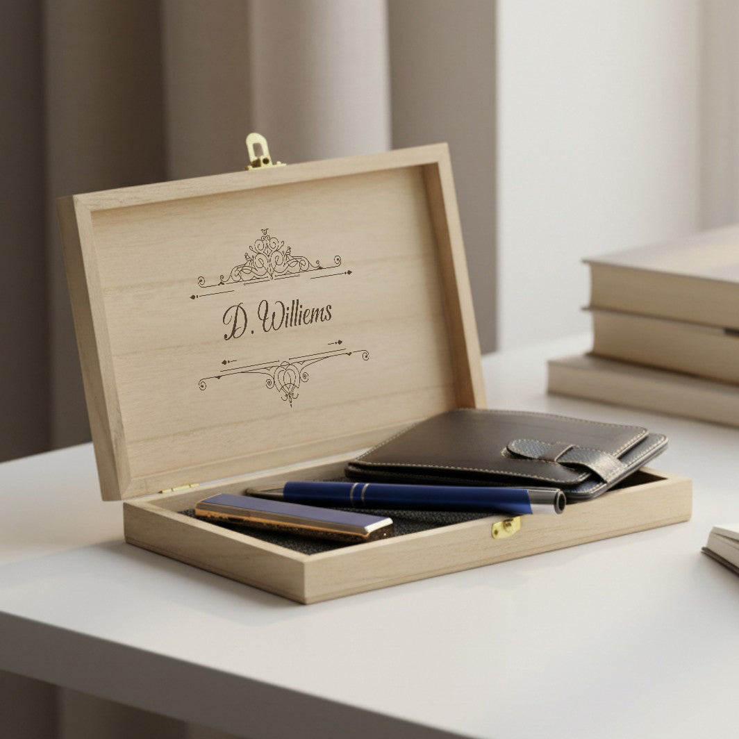 Personalisiertes Geschenkset aus Lederkartenetui, USB-Feuerzeug und blauem Stift