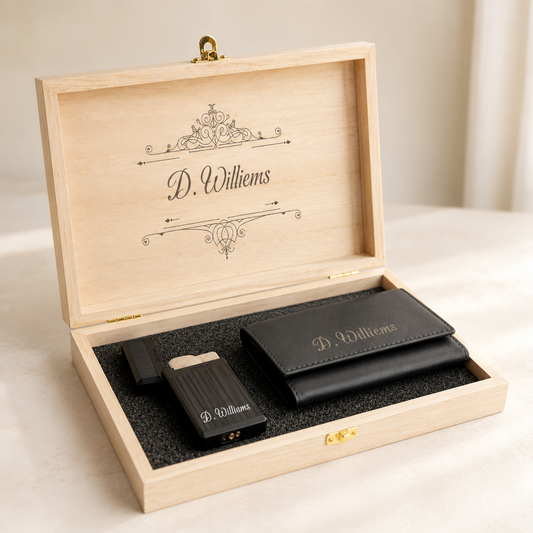 Personalisiertes Geschenkset aus Leder-Schlüsselanhänger und Feuerzeug