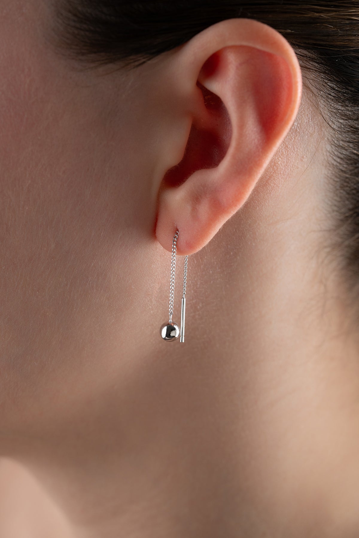 Silberohrringe mit Kette & Ball