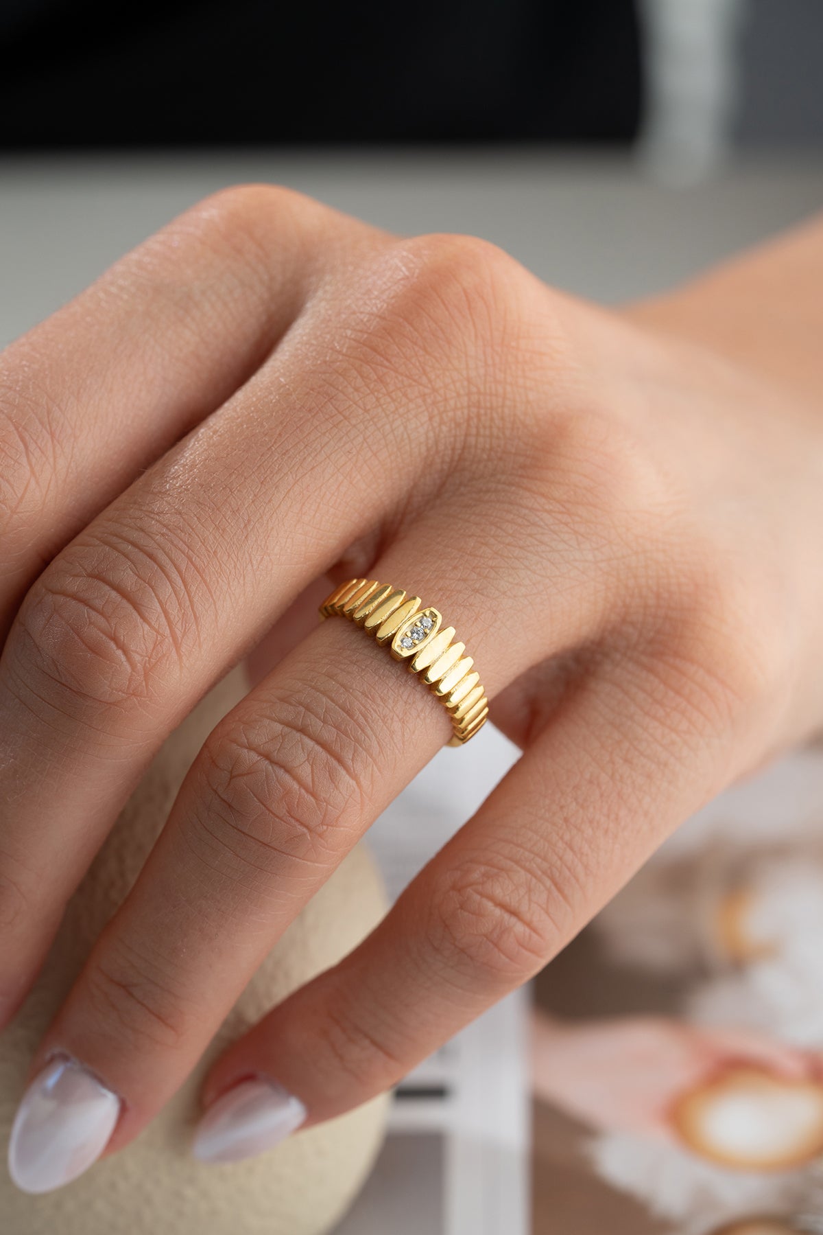 Eleganter Ring mit Stein - 925 Silber