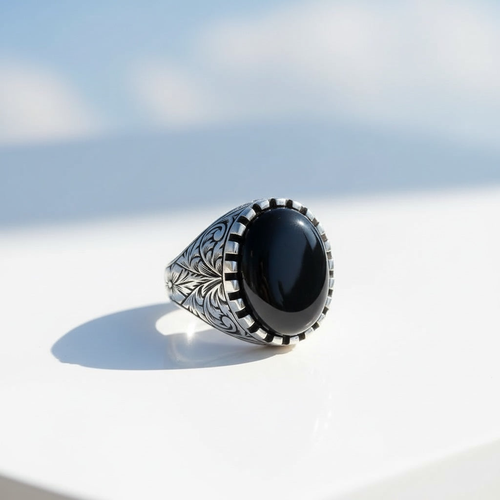 Silbermännerring mit Onyx