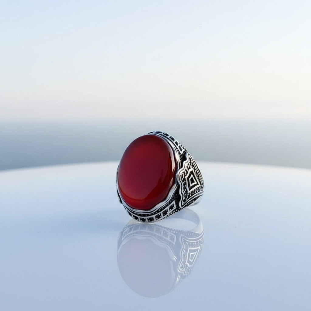 Silberner Herrenring mit Achatstein