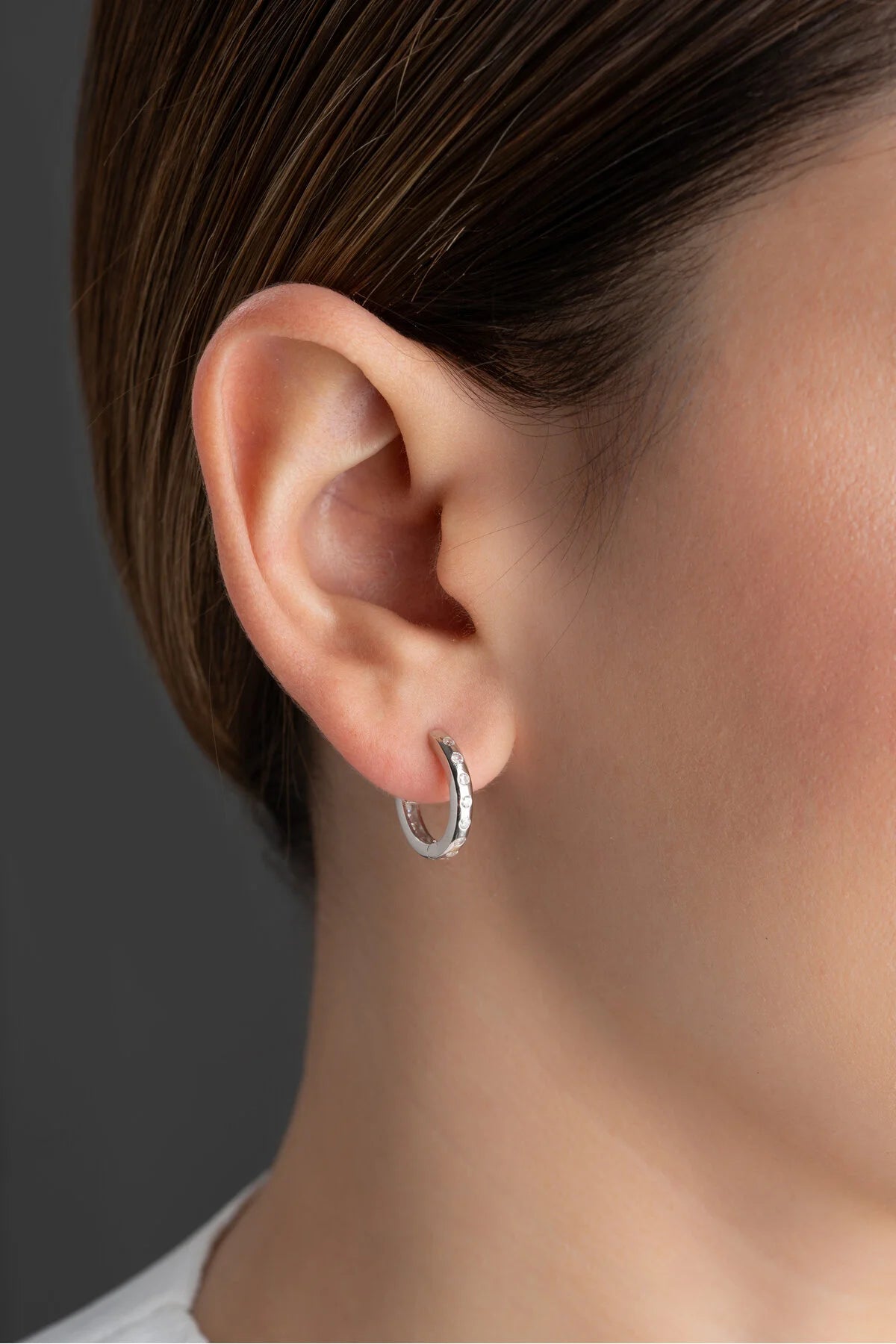 Minimalistische Steentjes Creolen | 925 Zilver