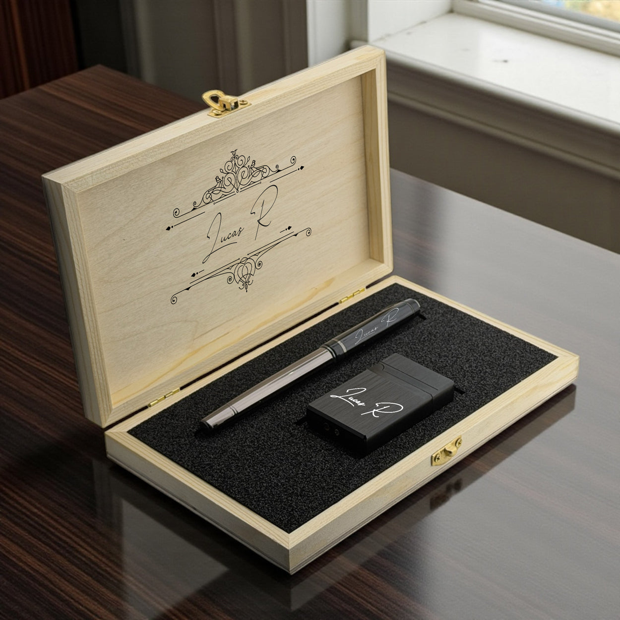 Personalisierter Rollerball-Stift & Feuerzeug-Geschenkset