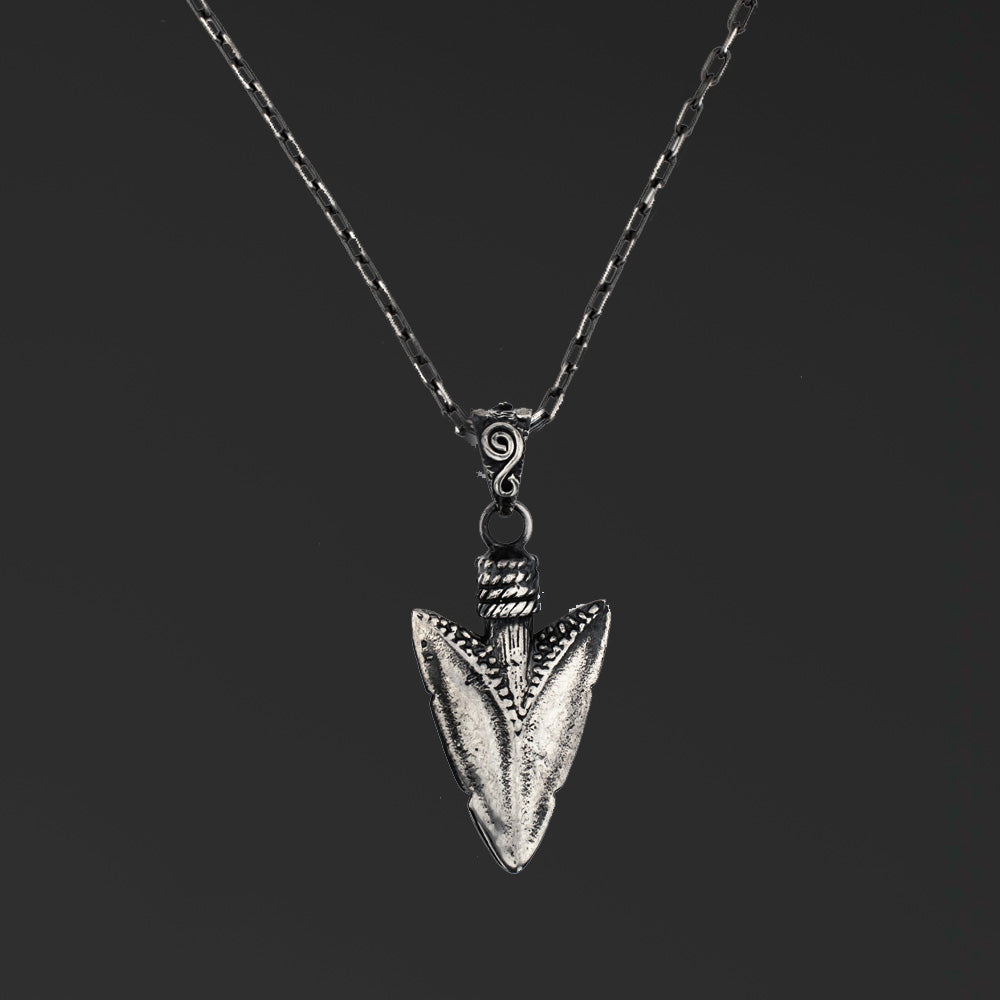 Pfeilspitzen-Halskettenanhänger aus silbernem Stein BLAR0112