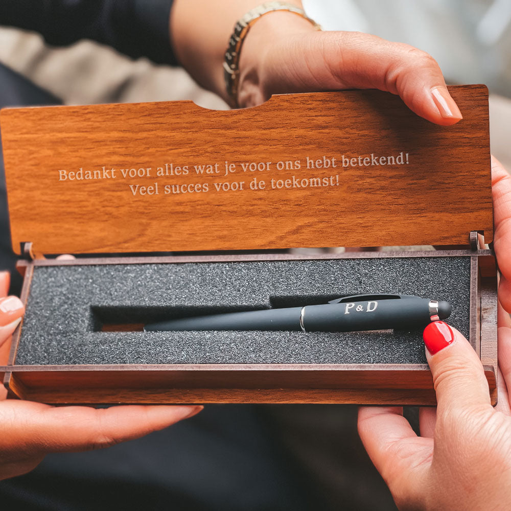 Personalisiertes Stiftset – Schreibset mit gravierter Holzbox BLP22670